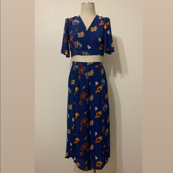 Float Pant Set - Picture 1 of 5